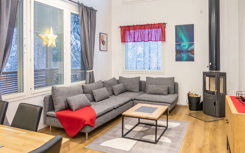 Saukonpesä B: Mueble, Diseño De Interiores, Piso, Suelo, Madera, Sofá, Sala, Suelos De Madera, Habitación, Encendiendo