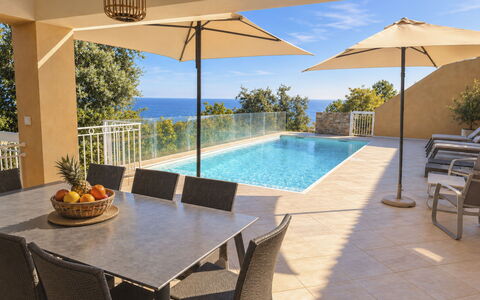 Villa Orizonte: Piscina, Mueble, Mueble Para Exteriores, Silla, Recurso, Suelo, Sombra, Eco Hotel, Balcón, Inmuebles