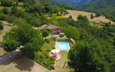 Villa Renaccio: Los Recursos Hídricos, Paisaje Natural, Árbol, Edificio, El Terreno Del Lote, Planta, Vegetación, Hierba, Diseño Urbano, Área Rural