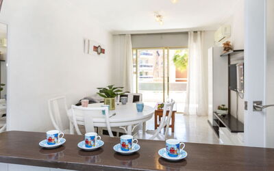 Alojamiento:&nbsp;Jardines Family 204 718.4