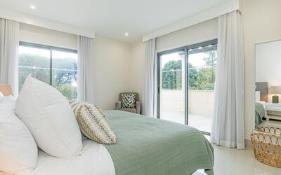 Alojamiento:&nbsp;Pine Hills Reva Santuary Modern Elegance 171.14
