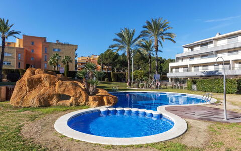 Salou 745: Agua, Planta, Cielo, Edificio, Tiempo De Día, Propiedad, Azur, Árbol, Arecales, Ocio