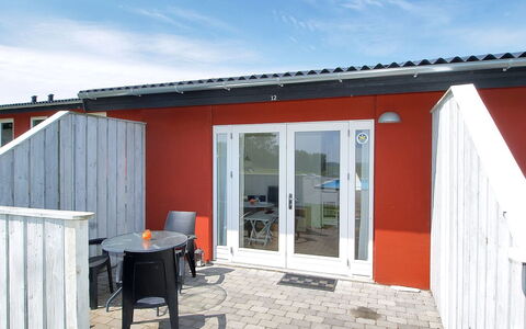Valio - 6Km from the Sea: Madera, Mueble, Departamento, Habitación, Techo, Manchas De Madera, Silla, Madera Dura, Barniz, Maderas
