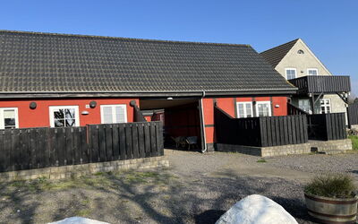 Lutz - 6Km from the Sea