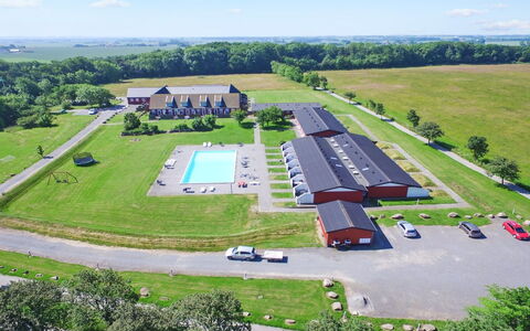 Antine - 6Km from the Sea: Madera, Techo, Casa, Casa, Arquitectura, Vía Muerta, El Terreno Del Lote, Cabaña, Cobertizo, Edificios Del Jardín