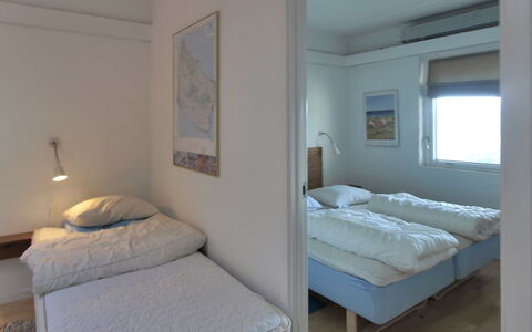 Thorke - 5Km from the Sea: Techo, Casa, Puerta, Cabaña, Sombra, Vía Muerta, Yarda, Inmuebles, Patio Interior