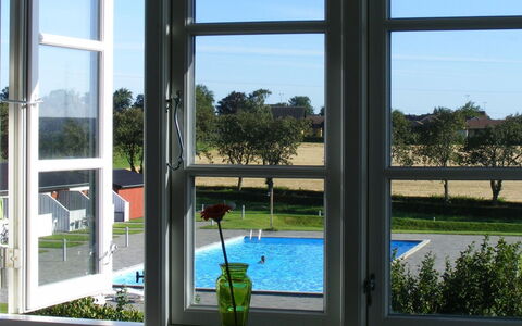 Karoline - 6Km from the Sea: Madera, Casa, Cabaña, Casa, Techo, Área Rural, Vía Muerta, Cuarto De Troncos, Edificios Del Jardín, Madera Dura