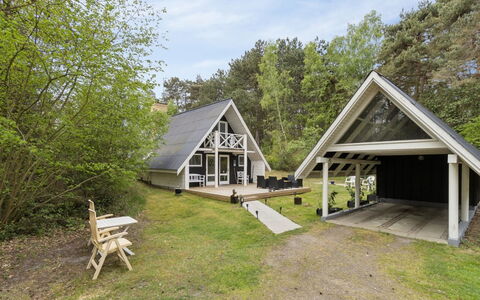 Lillesol - 400M from the Sea: Madera, Techo, Arquitectura, Casa, Casa, Cabaña, Vía Muerta, Madera Dura, Pendiente, Inmuebles