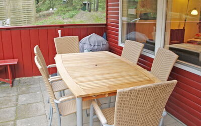 Apelone - 300M from the Sea