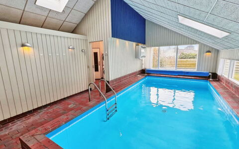 Elisabeth - 400M from the Sea: Piscina, Mueble Para Exteriores, Mueble, Recurso, Losa, Eco Hotel, Sombra, Silla, Ocio, Inmuebles
