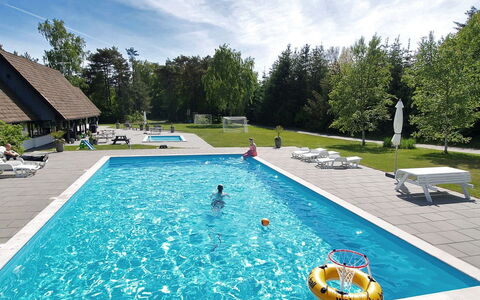 Ronja - 300M from the Sea: Piscina, Ocio, Recreación, Recurso, Sombra, Mueble Para Exteriores, Eco Hotel, Hotel, Ciudad De Vacaciones