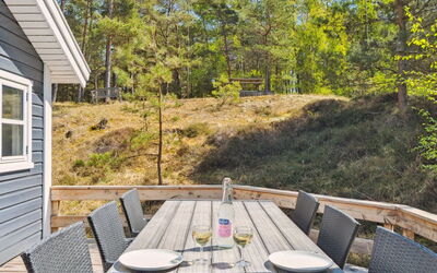 Hallgerd - 800M from the Sea