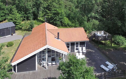 Fastulf - 300M from the Sea: Hierba, Madera, Área Rural, Arbusto, Cabaña, Techo, Llanura, El Terreno Del Lote, Casa, Cobertura Del Suelo