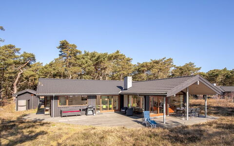 Unto - 25M from the Sea: Madera, Casa, Cabaña, Casa, Techo, Área Rural, Vía Muerta, Cuarto De Troncos, Edificios Del Jardín, Madera Dura
