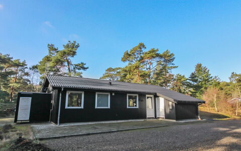 Ømunde - 150M from the Sea: Madera, Casa, Cabaña, Casa, Techo, Área Rural, Vía Muerta, Cuarto De Troncos, Edificios Del Jardín, Madera Dura