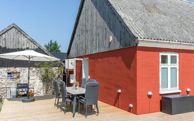 Elize - 250M from the Sea