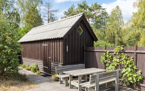Læff - 50M from the Sea: Madera, Casa, Cabaña, Casa, Techo, Área Rural, Vía Muerta, Cuarto De Troncos, Edificios Del Jardín, Madera Dura