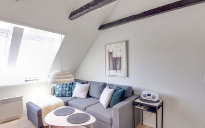 Gyta - 500M from the Sea