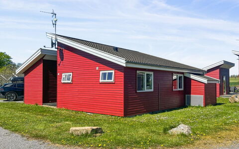 Carlie - 2.8Km from the Sea: Madera, Casa, Cabaña, Casa, Techo, Área Rural, Vía Muerta, Cuarto De Troncos, Edificios Del Jardín, Madera Dura