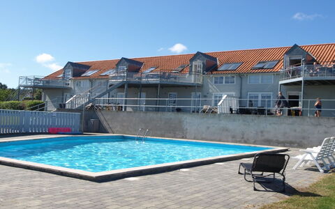 Tinne - 400M from the Sea: Piscina, Recurso