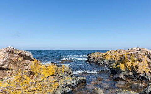 Ullamaj - 30M from the Sea: Madera, Casa, Cabaña, Casa, Techo, Área Rural, Vía Muerta, Cuarto De Troncos, Edificios Del Jardín, Madera Dura