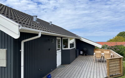 Paaske - 350M from the Sea