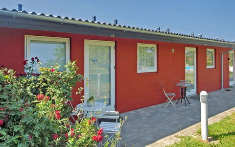 Magnus - 6Km from the Sea: Barrio Residencial, Techo, Suburbio, Entrada De Coches, Inmuebles, Tubo De Lámpara