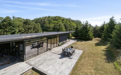 Gonne - 350M from the Sea: Madera, Casa, Cabaña, Casa, Techo, Área Rural, Vía Muerta, Cuarto De Troncos, Edificios Del Jardín, Madera Dura