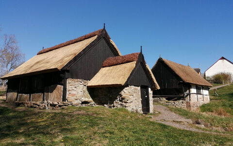 Chenoa - 200M from the Sea: Madera, Casa, Cabaña, Casa, Techo, Área Rural, Vía Muerta, Cuarto De Troncos, Edificios Del Jardín, Madera Dura
