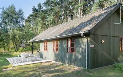 Chenoa - 200M from the Sea
