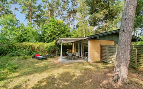 Unker - 800M from the Sea: Madera, Casa, Cabaña, Casa, Techo, Área Rural, Vía Muerta, Cuarto De Troncos, Edificios Del Jardín, Madera Dura