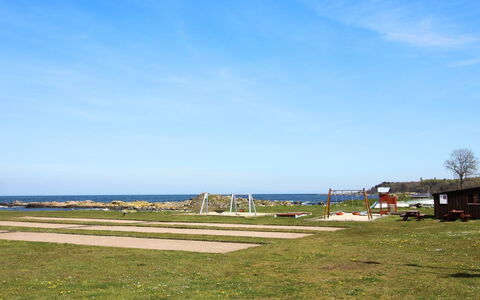 Melusine - 200M from the Sea: Madera, Casa, Cabaña, Casa, Techo, Área Rural, Vía Muerta, Cuarto De Troncos, Edificios Del Jardín, Madera Dura
