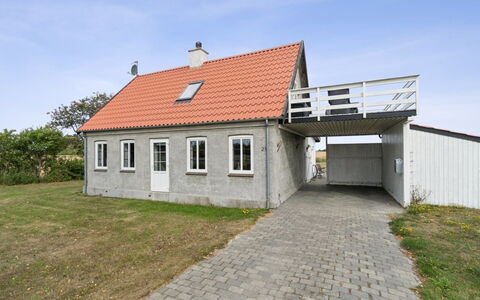 Nilia - 3.5Km from the Sea: Madera, Techo, Arquitectura, Casa, Casa, Cabaña, Vía Muerta, Madera Dura, Pendiente, Inmuebles