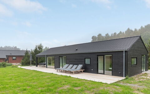 Iivo - 350M from the Sea: Madera, Casa, Cabaña, Casa, Techo, Área Rural, Vía Muerta, Cuarto De Troncos, Edificios Del Jardín, Madera Dura