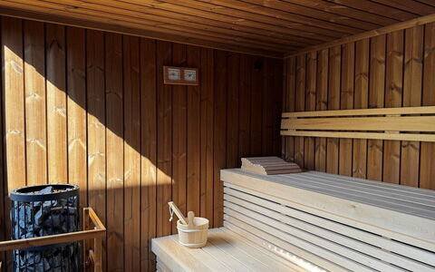 Yrja - 150M from the Sea: Cabaña, Patio Interior, Yarda, Edificios Del Jardín, Cobertizo, Vía Muerta, Mueble Para Exteriores, Cuarto De Troncos, Estructura Al Aire Libre, Choza