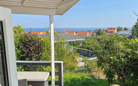 Jolanda - 800M from the Sea: Madera, Casa, Cabaña, Casa, Techo, Área Rural, Vía Muerta, Cuarto De Troncos, Edificios Del Jardín, Madera Dura