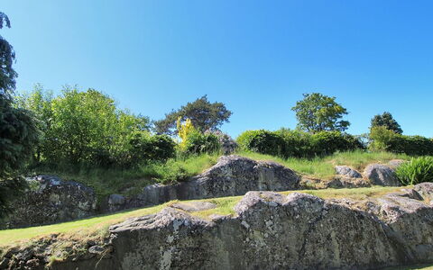 Jolanda - 800M from the Sea: Madera, Casa, Cabaña, Casa, Techo, Área Rural, Vía Muerta, Cuarto De Troncos, Edificios Del Jardín, Madera Dura