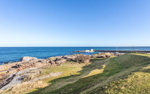 Ramona - 10M from the Sea: Madera, Casa, Cabaña, Casa, Techo, Área Rural, Vía Muerta, Cuarto De Troncos, Edificios Del Jardín, Madera Dura