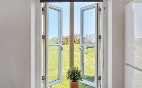 Sira - 250M from the Sea: Vaso, La Luz Del Día, Inicio De La Puerta, Moldura, Diseño, Madera Dura, Planta De Casa, Balcón, Aluminio, Tratamiento De La Ventana