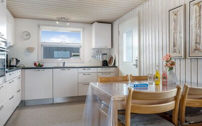 Fabiola - 200M from the Sea