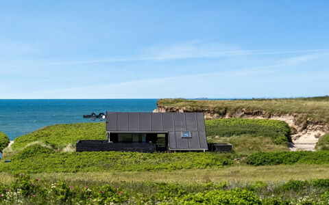 Gynther - 150M from the Sea: Techo, El Terreno Del Lote, Cabaña, Casa, Área Rural, Cobertizo, Vía Muerta, Edificios Del Jardín, Cuarto De Troncos, \Choza