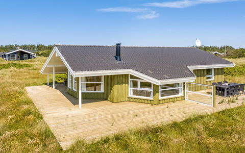 Katla - 400M from the Sea: Casa, Casa, Puerta, Techo, Cabaña, Inmuebles, Jardín, Sombra, Vía Muerta, Yarda