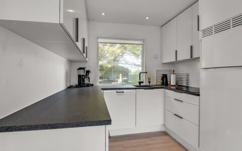 Hellin - 300M from the Sea: Cocina, Aparato De Cocina, Mostrador, Electrodoméstico, Gabinetes, Diseño De Interiores, Piso, Estufa De Cocina, Electrodoméstico, Casa