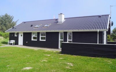 Aved - 350M from the Sea