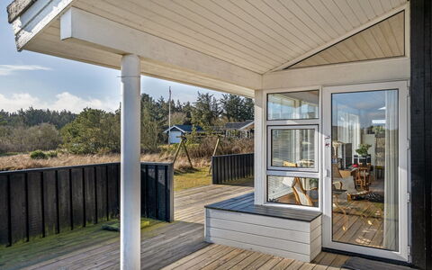 Ofrath - 350M from the Sea: Madera, Techo, Arquitectura, Casa, Casa, Cabaña, Vía Muerta, Madera Dura, Pendiente, Inmuebles