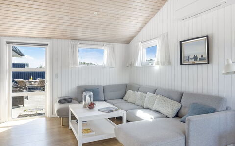 Ingemar - 100M from the Sea: Madera, Casa, Cabaña, Tablón, Sala, Madera Dura, Manchas De Madera, Suelos De Madera, Diseño