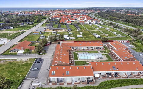 Skarp - 500M from the Sea: Casa, Casa, Puerta, Techo, Cabaña, Inmuebles, Jardín, Sombra, Vía Muerta, Yarda