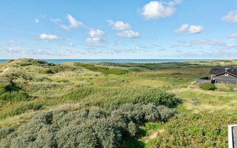 Anne - 100M from the Sea: Cielo, Azul, Hierba, Vegetación, Pradera, Ecorregión, Planta De La Comunidad, Nube, El Terreno Del Lote, Shrubland