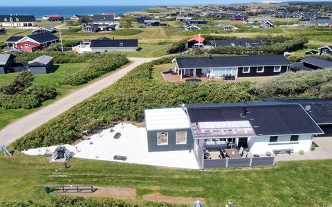 Haklang - 200M from the Sea: Madera, Casa, Cabaña, Casa, Techo, Área Rural, Vía Muerta, Cuarto De Troncos, Edificios Del Jardín, Madera Dura