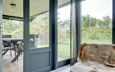 Avia - 500M from the Sea: Madera, Piso, Suelo, Puerta, Inicio De La Puerta, Vaso, Diseño De Interiores, Silla, Madera Dura